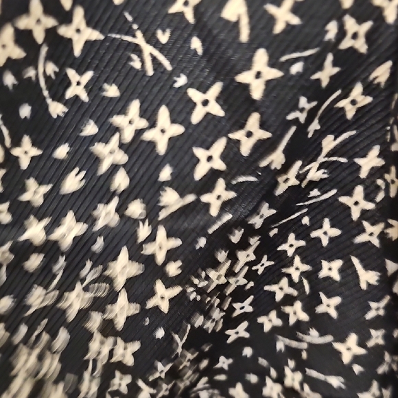 Club Monaco Floral V-Neck Dress - Black and White - Picture 3 of 5